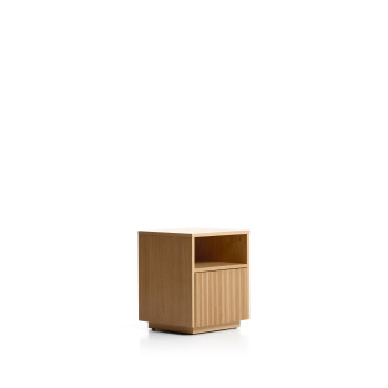 Helvine Nachttisch mit einer Schublade, Eichenfurnier, 45 x 52 cm, FSC 100 %