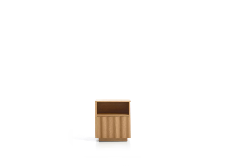 Helvine Nachttisch mit einer Schublade, Eichenfurnier, 45 x 52 cm, FSC 100 %