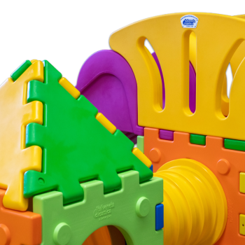 KUBISCHES SPIELZEUG - M2000