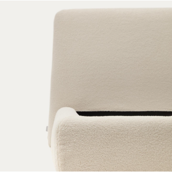 Martina Bett mit abnehmbarem Bezug aus ecrufarbenem Lammfell 