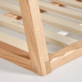 Bett vom Typ Maralis aus massivem Buchenholz