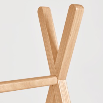 Bett vom Typ Maralis aus massivem Buchenholz