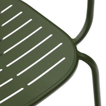 Stapelbarer Gartenstuhl Brai mit Armlehnen aus dunkelgrauem verzinktem Stahl