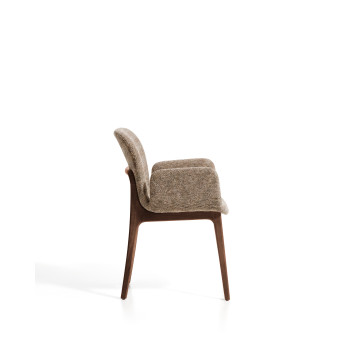Elnor-Sessel aus braunem Chenille mit Armlehnen und Beinen aus massiver Eiche mit Walnuss-Finish