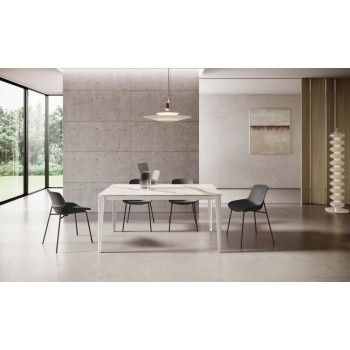 NOA lackierter Stahlstuhl von Ingenia Casa