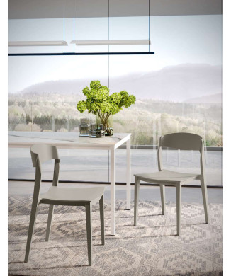 MIRA Polypropylenstuhl von Ingenia Casa