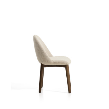 Meila-Stuhl aus beigefarbenem Chenille und Beinen aus massiver Eiche mit Walnuss-Finish