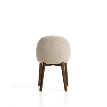 Meila-Stuhl aus beigefarbenem Chenille und Beinen aus massiver Eiche mit Walnuss-Finish