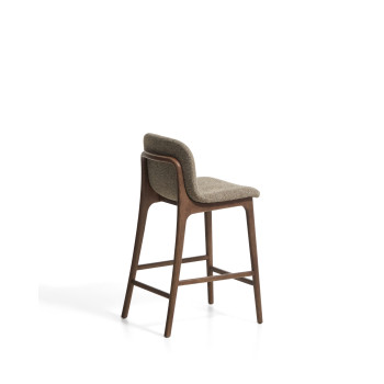 Elnor-Hocker aus braunem Chenille mit Beinen aus massiver Eiche in Walnussoptik, 65 cm