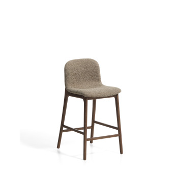 Elnor-Hocker aus braunem Chenille mit Beinen aus massiver Eiche in Walnussoptik, 65 cm
