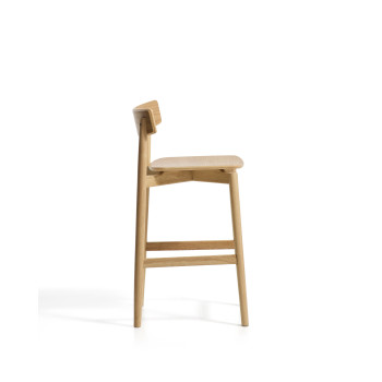 Evera-Hocker mit Rückenlehne aus Eichenfurnier und Lackierung