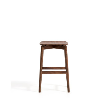 Evera-Hocker aus Eichenfurnier mit Finish