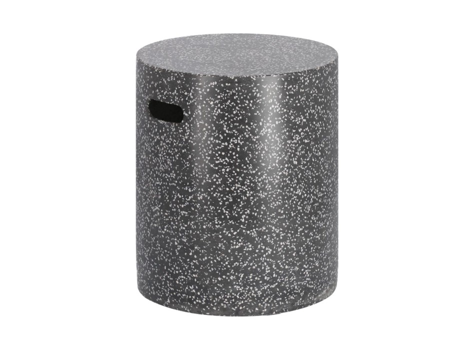 Jenell Hocker auf der Terrasse