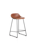 Zahara-Hocker aus braunem Polyurethan mit schwarz lackierten Stahlbeinen, 76 cm, FSC 100 %