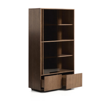 Helvine Vitrine mit 4 Türen und 2 Schubladen in Eschenfurnier mit Walnussfinish und Sicherheitsglas, 100 x 174 cm, FSC 100 %